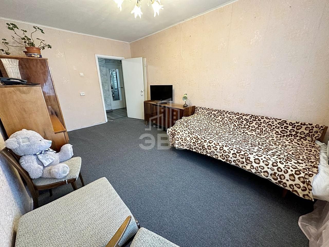 трехкомнатная квартира в Санкт-Петербурге по адресу: Художников проспект, 27, к 1