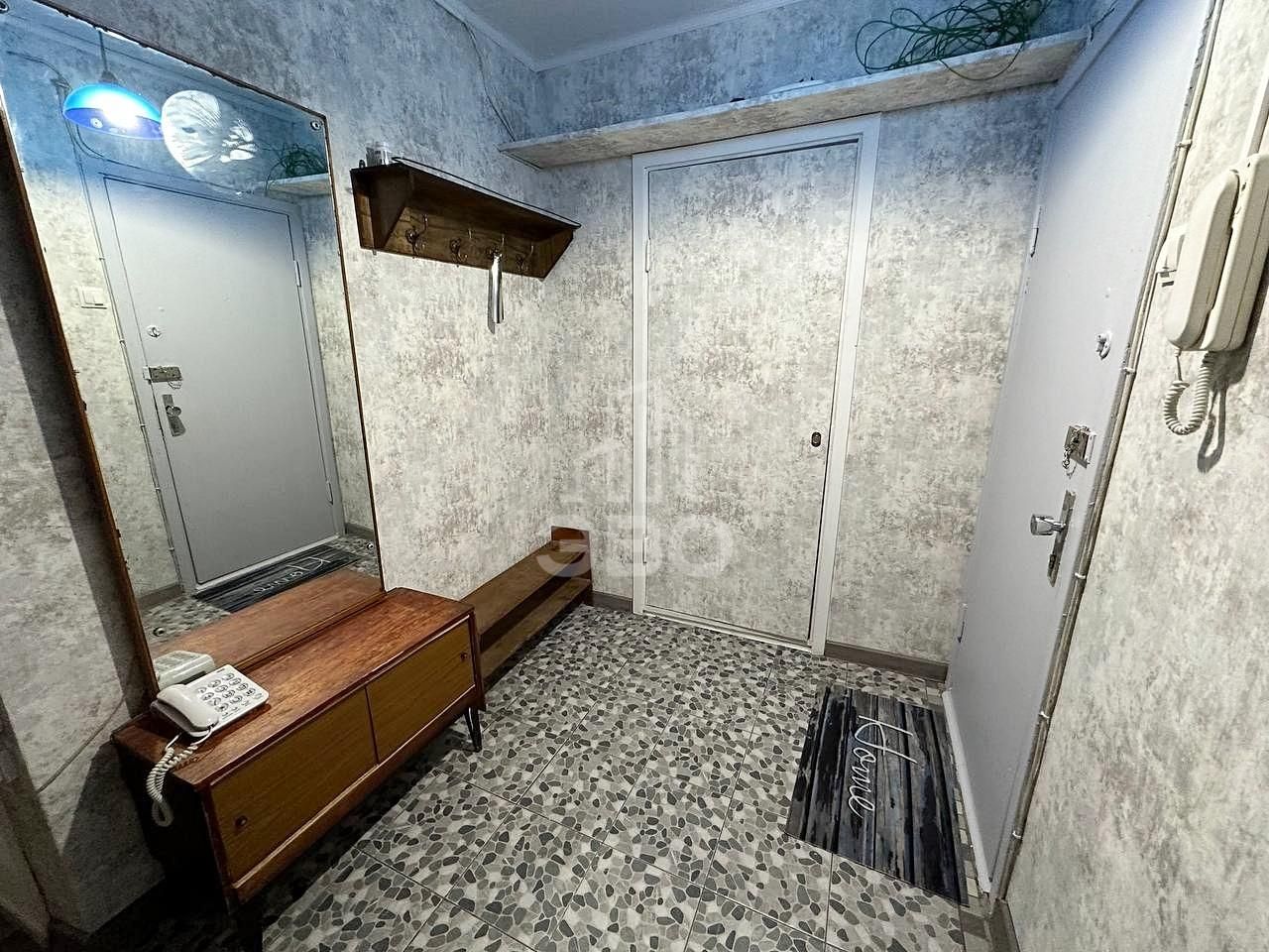 трехкомнатная квартира в Санкт-Петербурге по адресу: Художников проспект, 27, к 1