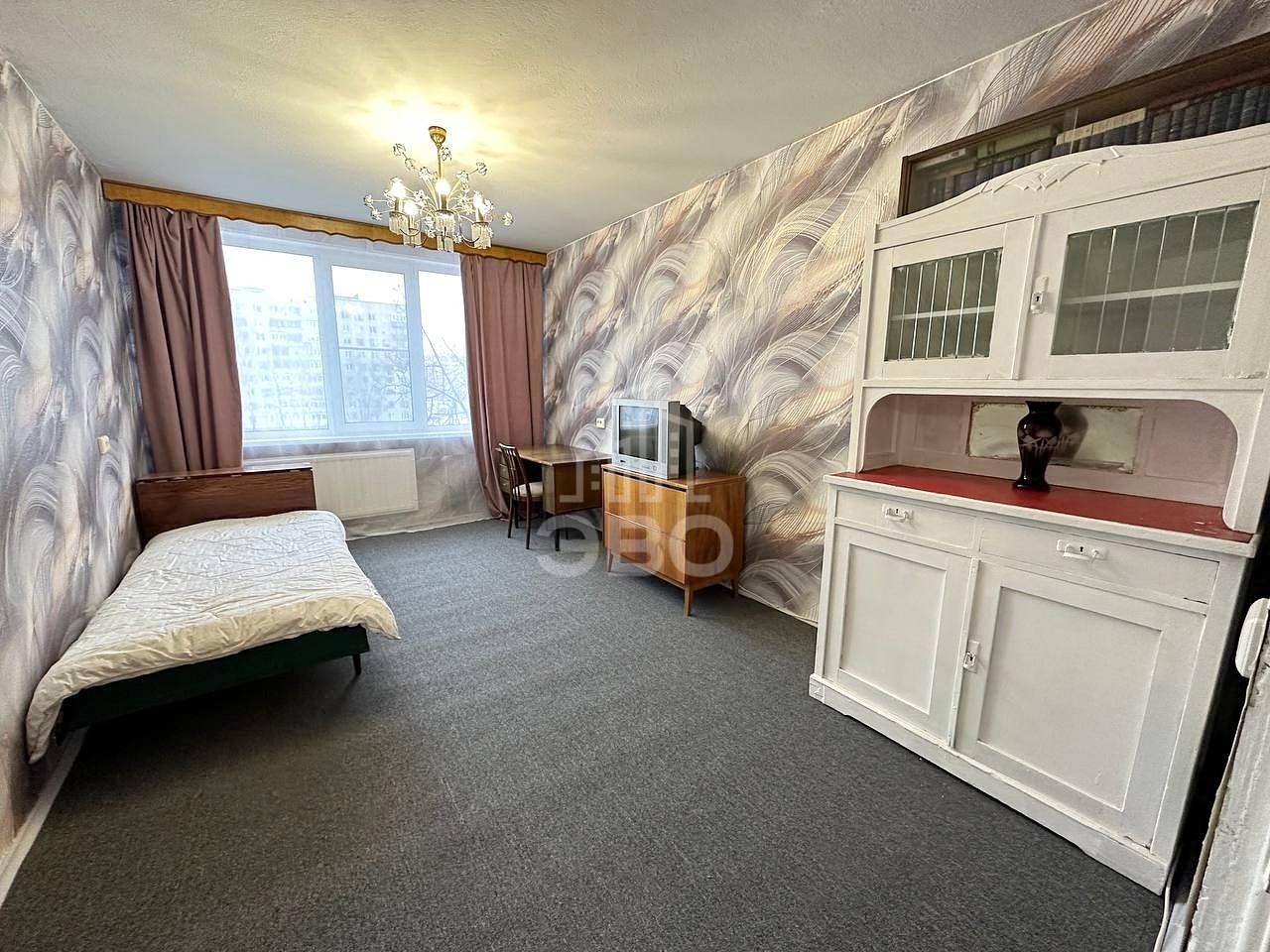 трехкомнатная квартира в Санкт-Петербурге по адресу: Художников проспект, 27, к 1