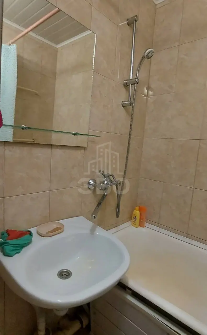 двухкомнатная квартира в Санкт-Петербурге по адресу: Стасовой ул., 4, к 1