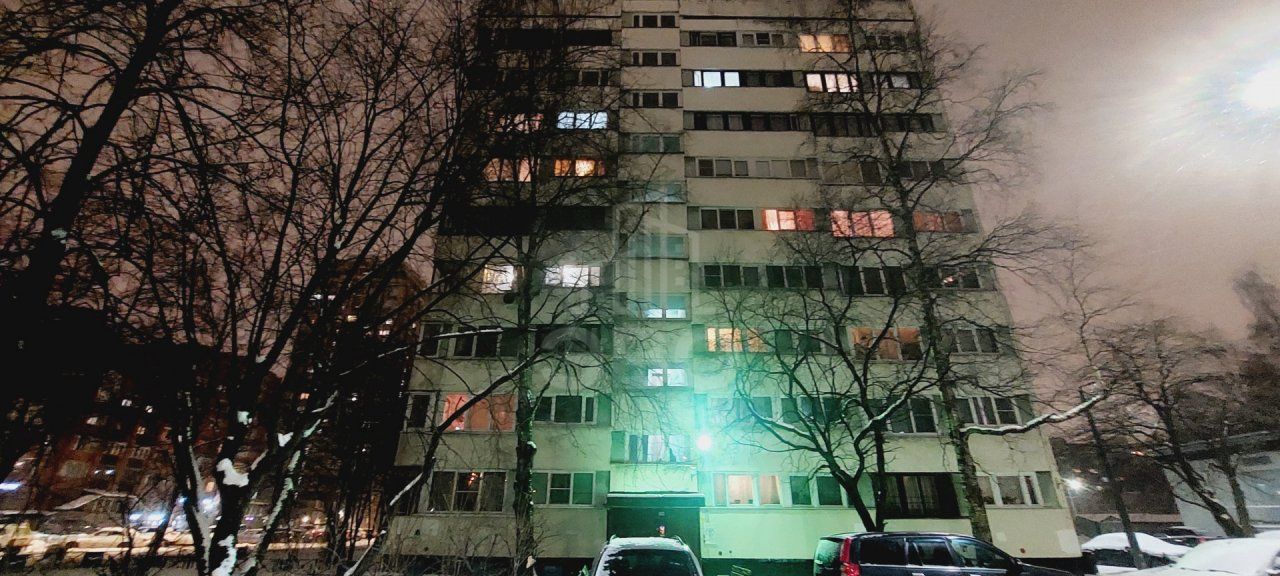 однокомнатная квартира в Санкт-Петербурге по адресу: Серебристый б-р., 22, к 1