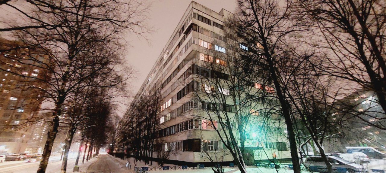 однокомнатная квартира в Санкт-Петербурге по адресу: Серебристый б-р., 22, к 1