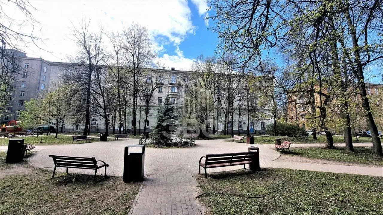 трехкомнатная квартира в Санкт-Петербурге по адресу: Московский проспект, 195