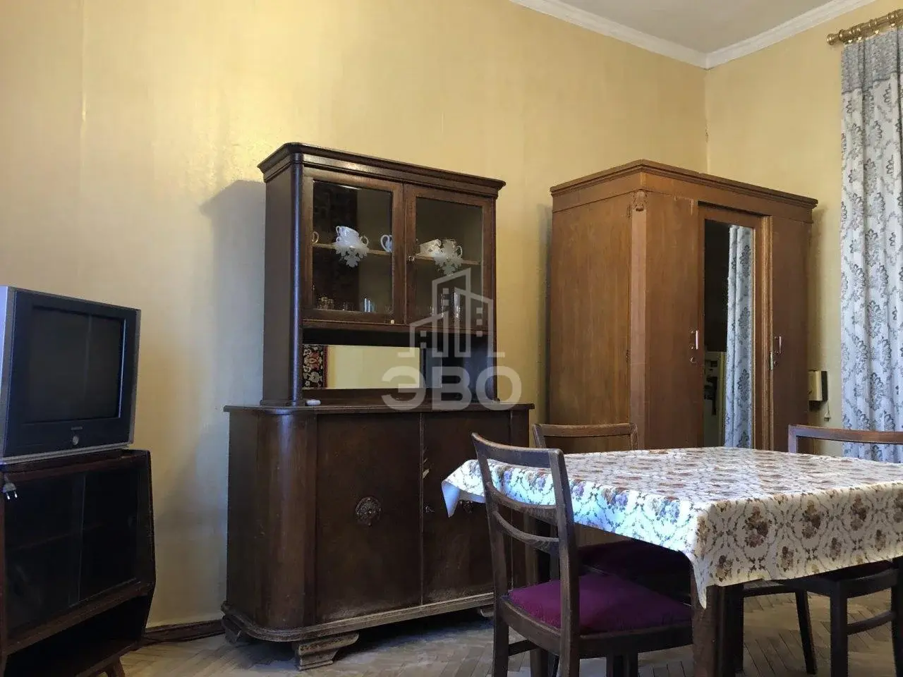 комната в Санкт-Петербурге по адресу: Полярников ул., 5