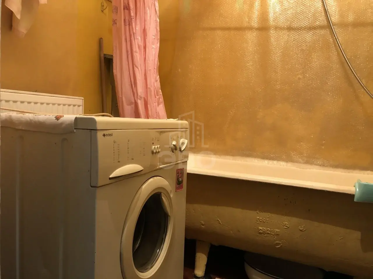 комната в Санкт-Петербурге по адресу: Полярников ул., 5