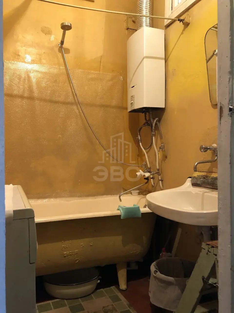 комната в Санкт-Петербурге по адресу: Полярников ул., 5