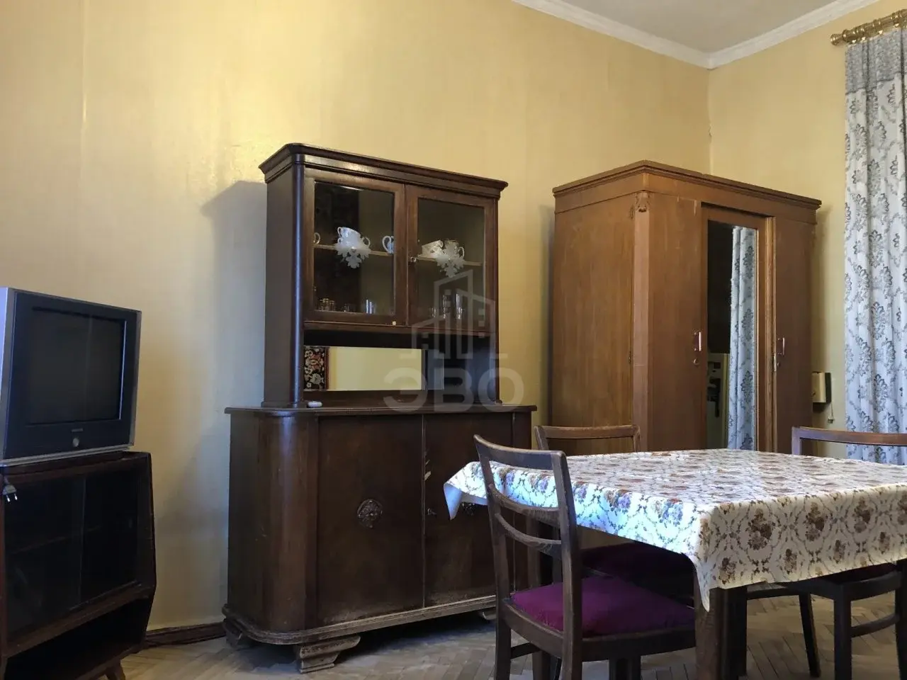 комната в Санкт-Петербурге по адресу: Полярников ул., 5