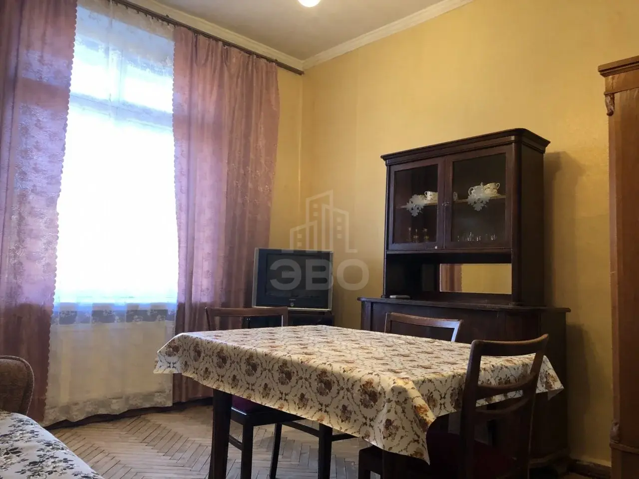 комната в Санкт-Петербурге по адресу: Полярников ул., 5