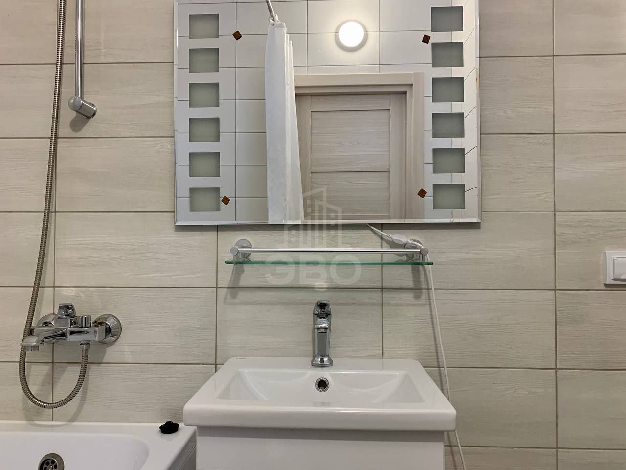 однокомнатная квартира в Санкт-Петербурге по адресу: Железнодорожный проспект, 14, к 1