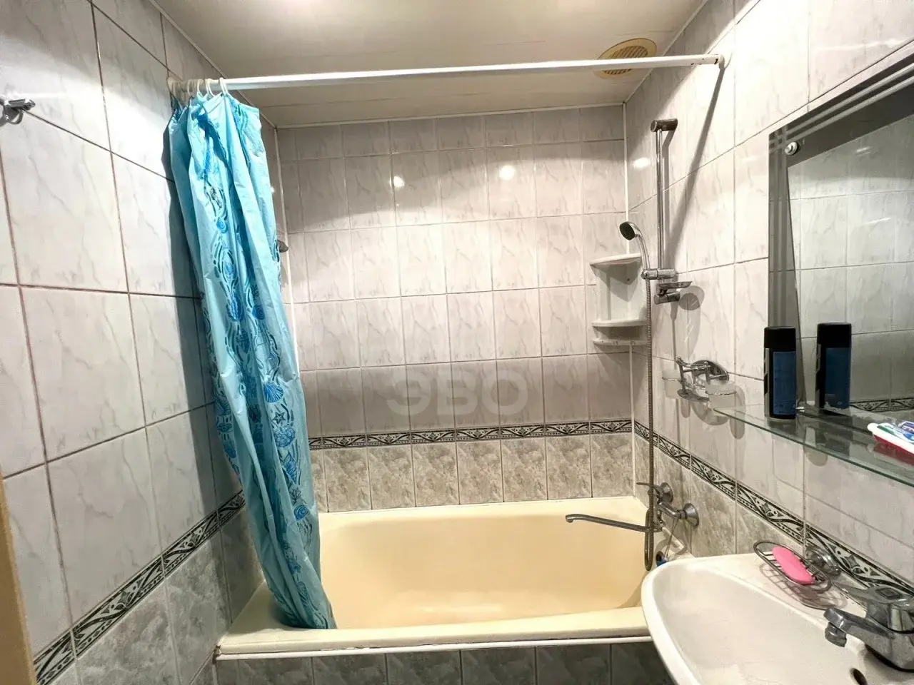 двухкомнатная квартира в Санкт-Петербурге по адресу: Караваевская ул., 38