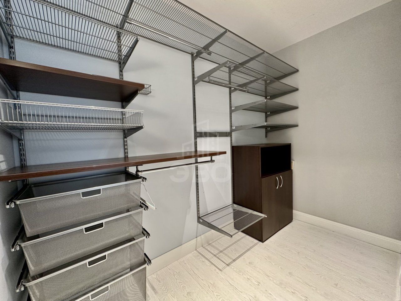 однокомнатная квартира в Санкт-Петербурге по адресу: Кременчугская ул., 9, к 1