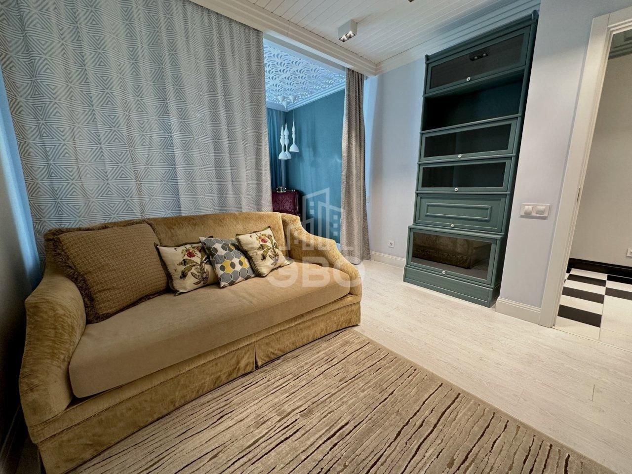 однокомнатная квартира в Санкт-Петербурге по адресу: Кременчугская ул., 9, к 1