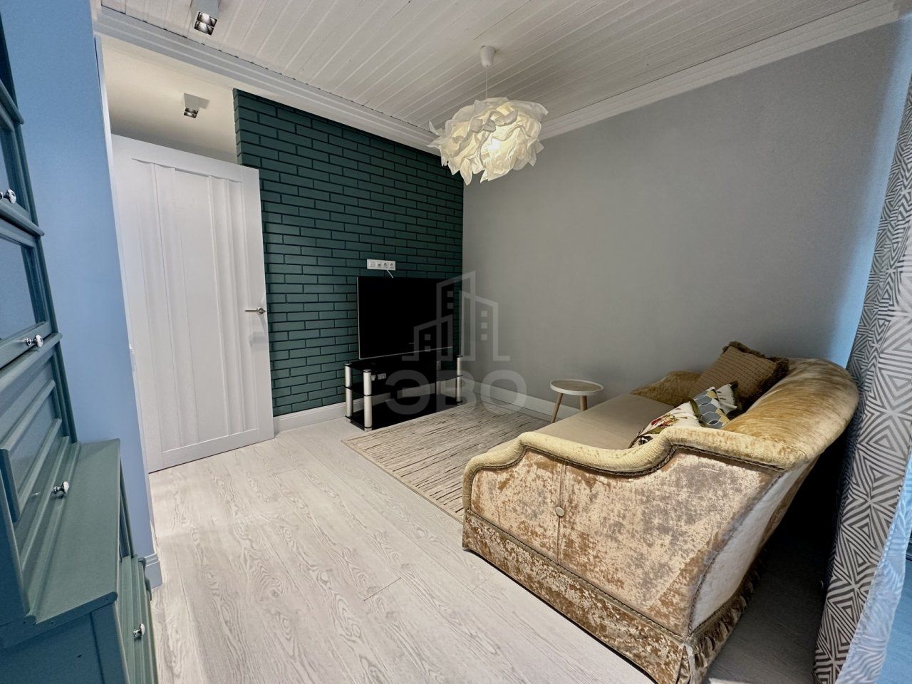 однокомнатная квартира в Санкт-Петербурге по адресу: Кременчугская ул., 9, к 1