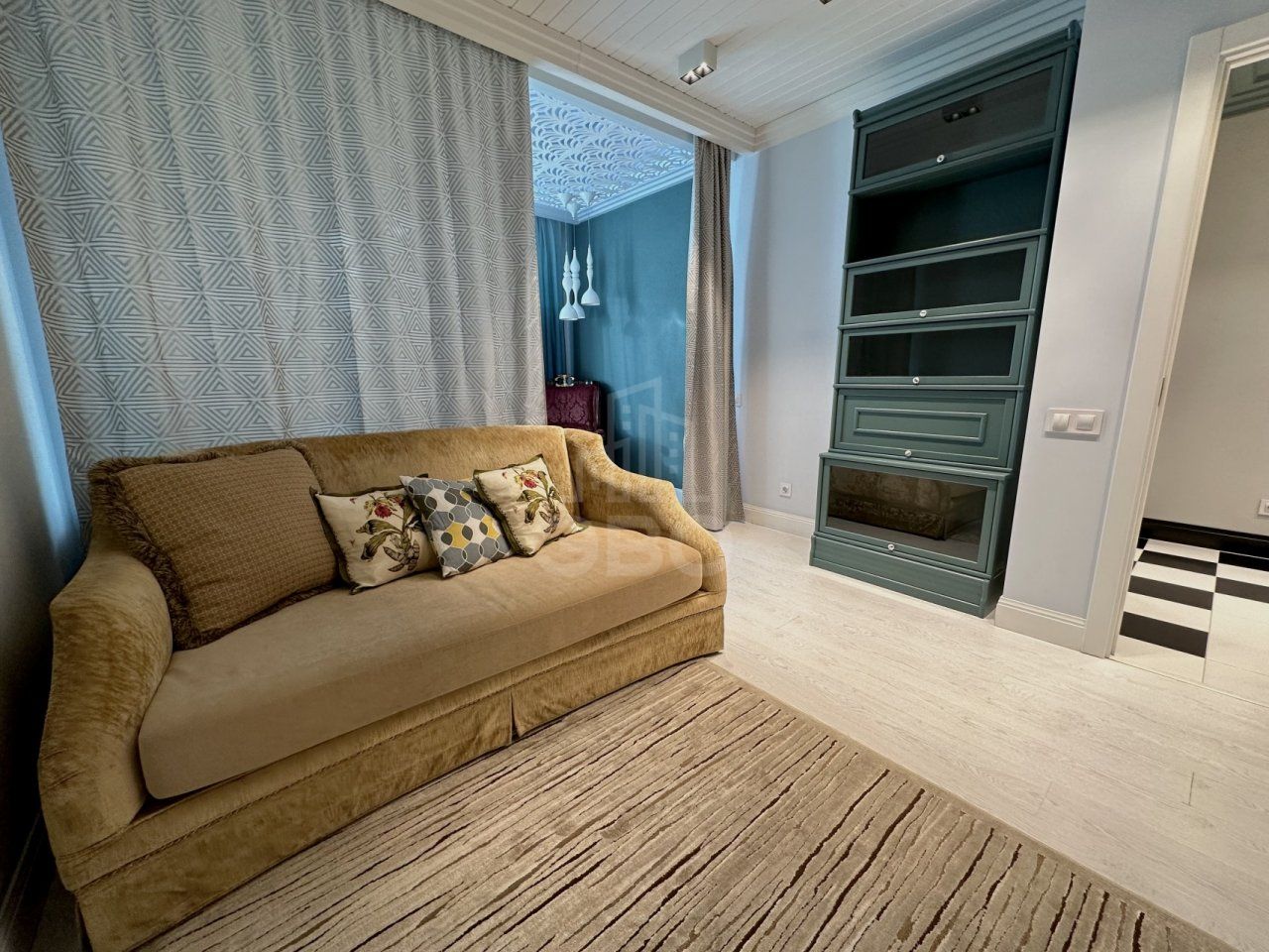 однокомнатная квартира в Санкт-Петербурге по адресу: Кременчугская ул., 9, к 1