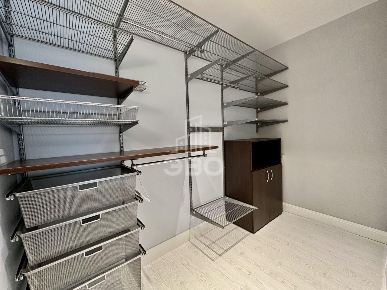 однокомнатная квартира в Санкт-Петербурге по адресу: Кременчугская ул., 9, к 1