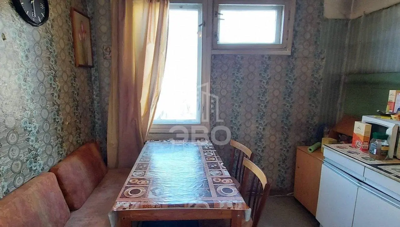 трехкомнатная квартира в Санкт-Петербурге по адресу: Тельмана ул., 43, к 3, литера А