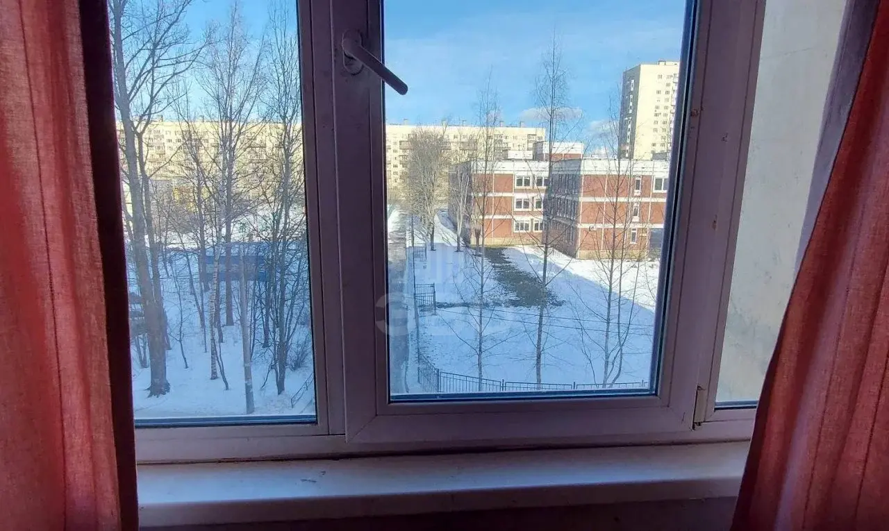 трехкомнатная квартира в Санкт-Петербурге по адресу: Тельмана ул., 43, к 3, литера А