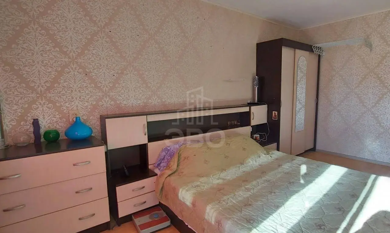 трехкомнатная квартира в Санкт-Петербурге по адресу: Тельмана ул., 43, к 3, литера А