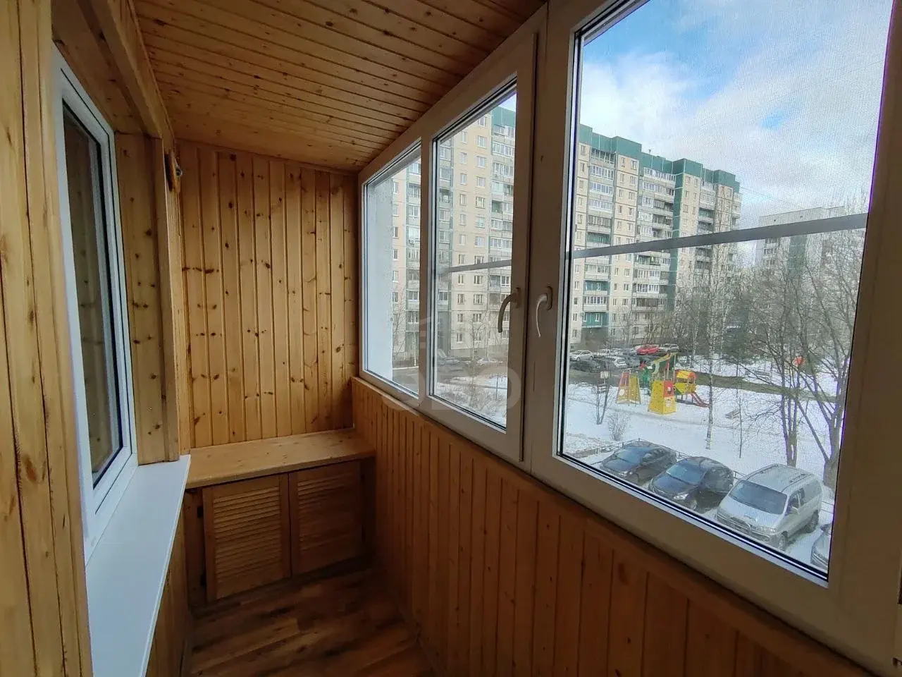 трехкомнатная квартира в Санкт-Петербурге по адресу: Камышовая ул., 16