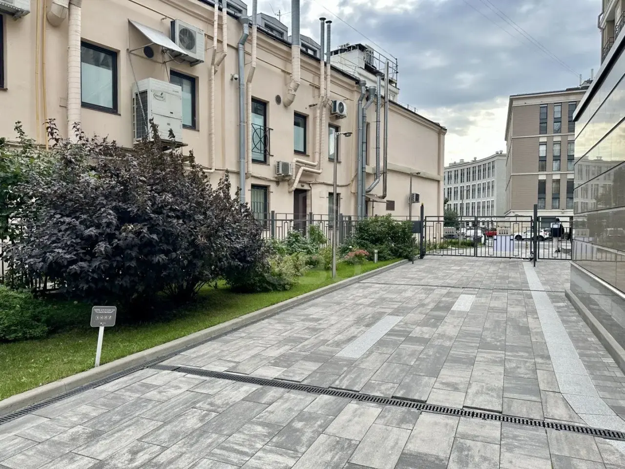 однокомнатная квартира в Санкт-Петербурге по адресу: Полтавский проезд, 3