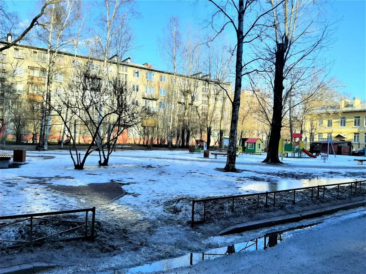 двухкомнатная квартира в Санкт-Петербурге по адресу: Ланское ш., 25