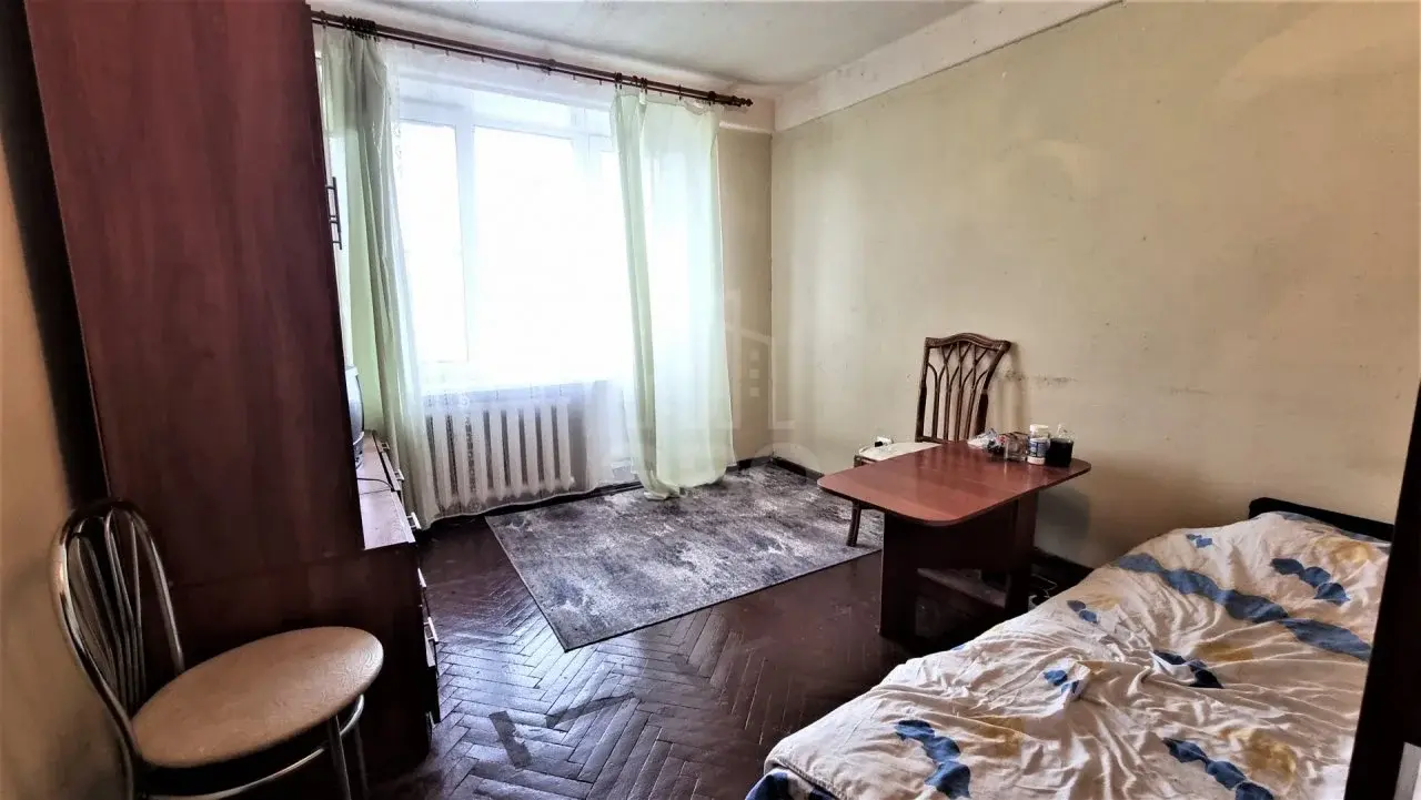 трехкомнатная квартира в Санкт-Петербурге по адресу: Большая Пороховская ул., 34