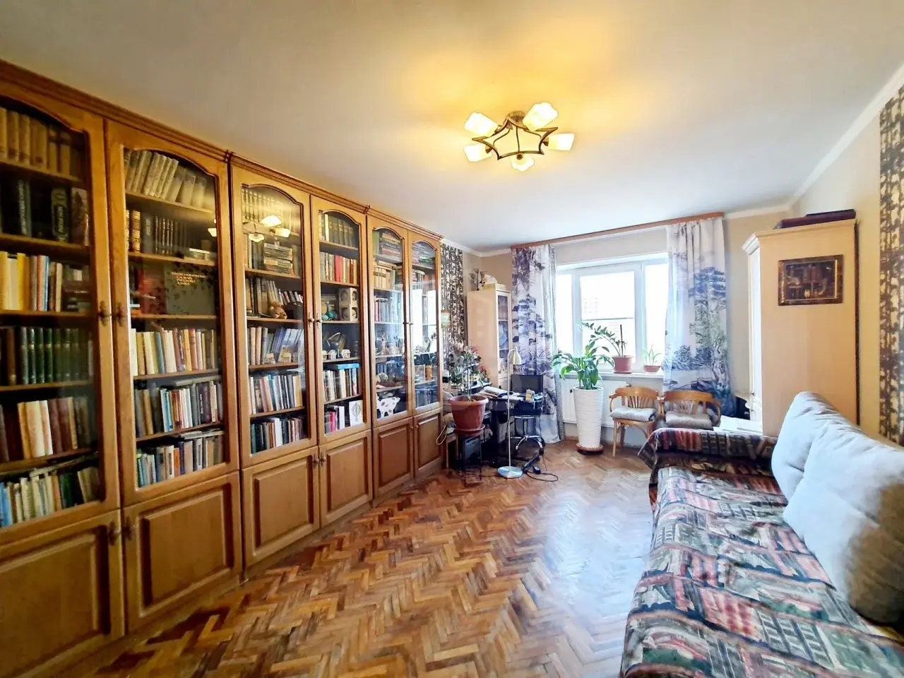 двухкомнатная квартира в Санкт-Петербурге по адресу: Кораблестроителей ул., 44, к 2