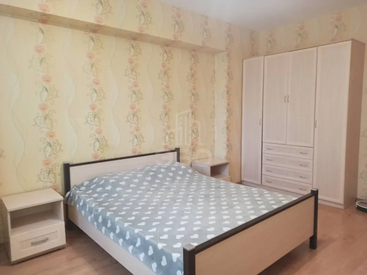 трехкомнатная квартира в Санкт-Петербурге по адресу: Руставели ул., 60