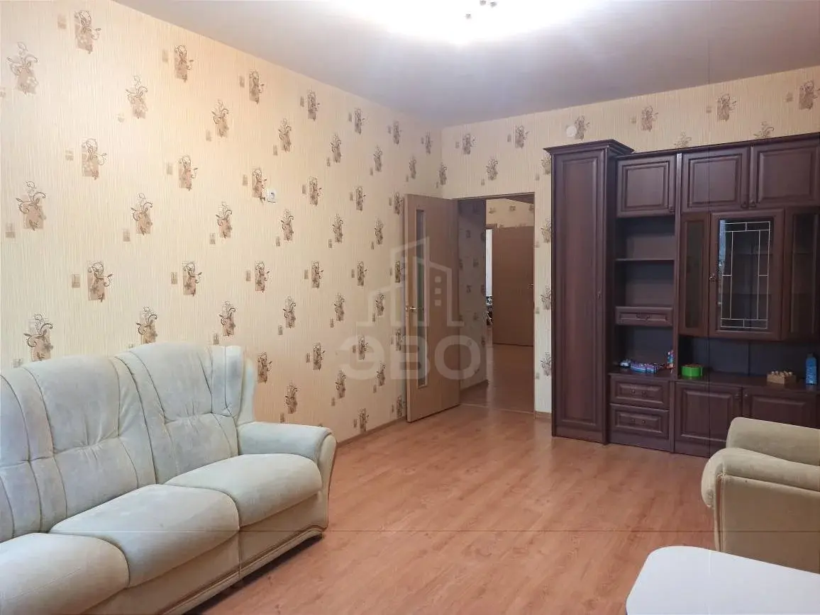 трехкомнатная квартира в Санкт-Петербурге по адресу: Руставели ул., 60