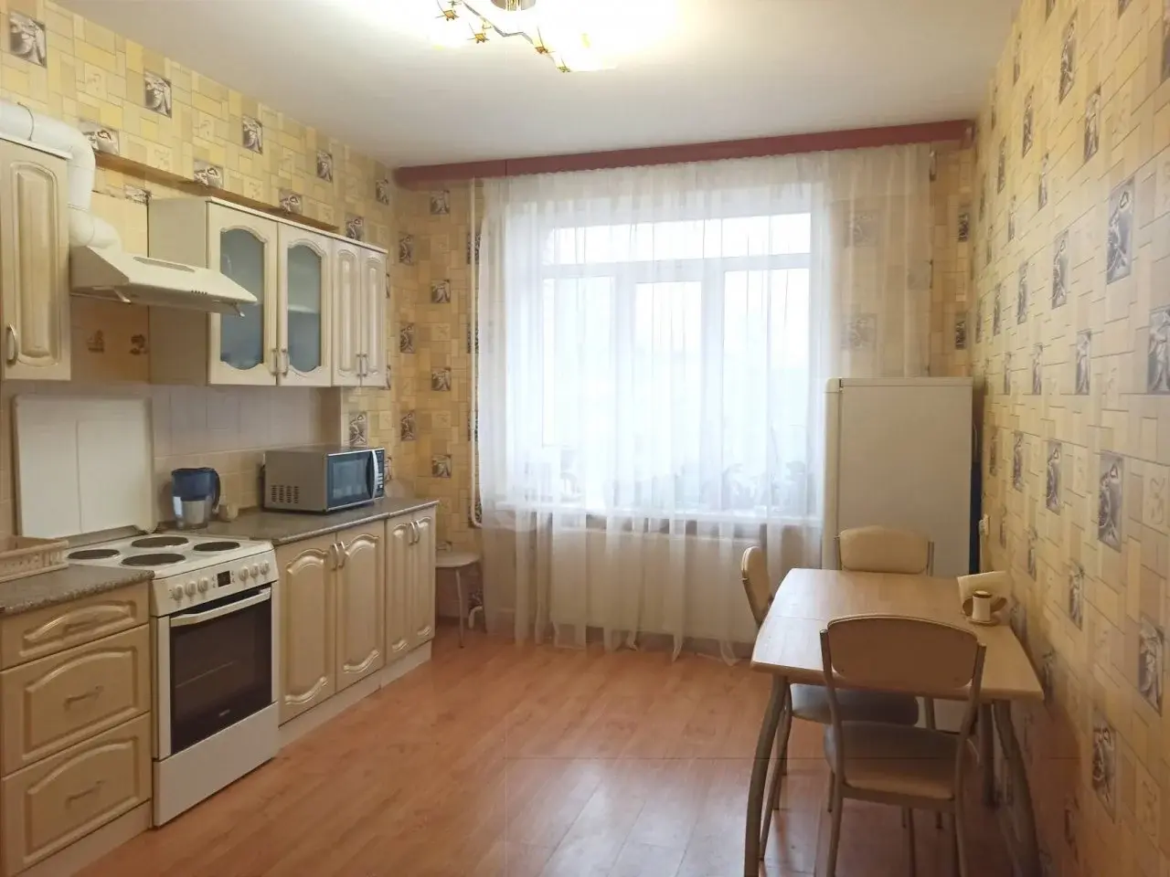 трехкомнатная квартира в Санкт-Петербурге по адресу: Руставели ул., 60