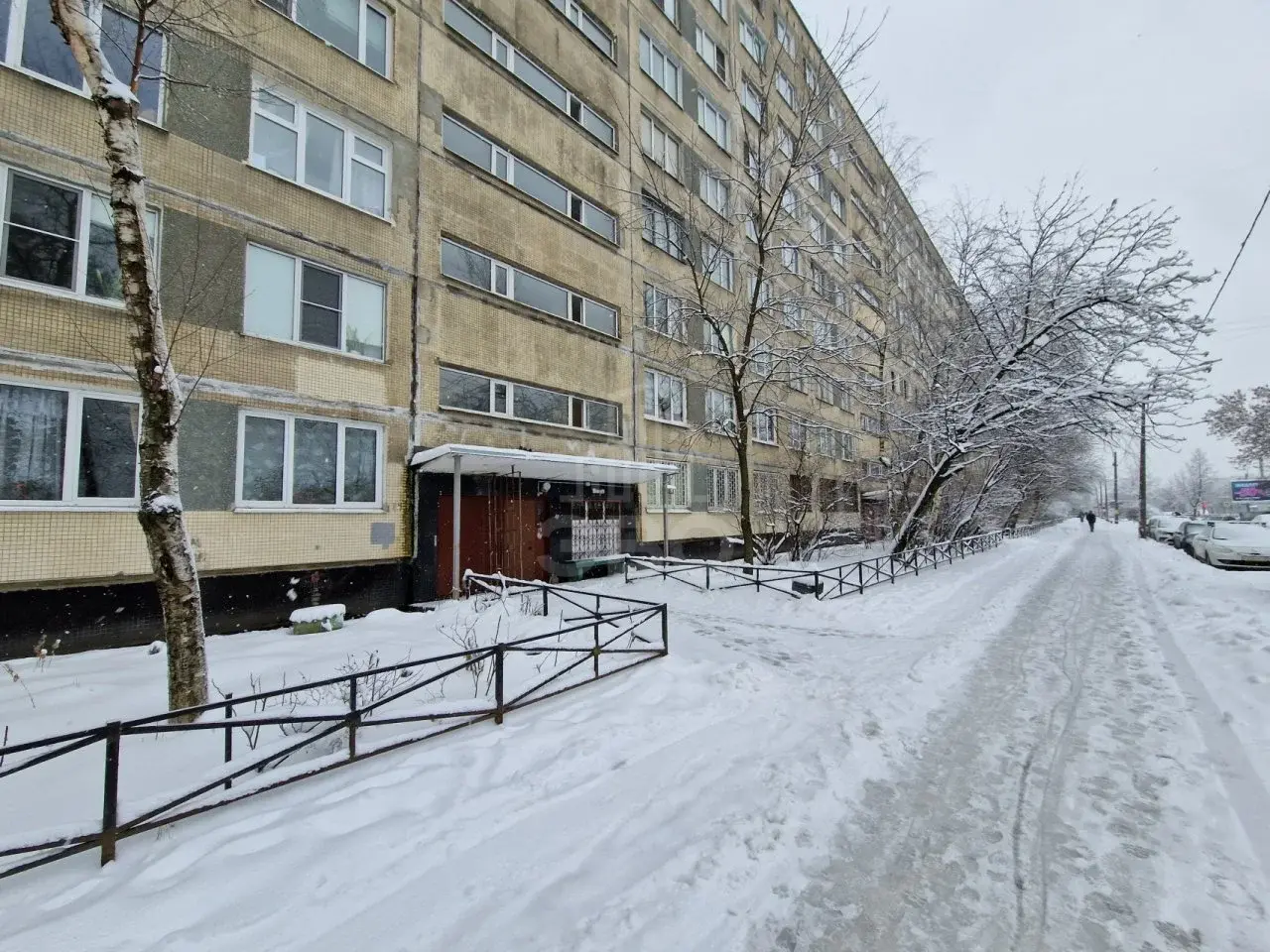 трехкомнатная квартира в Санкт-Петербурге по адресу: Белы Куна ул., 15, к 1, литера А