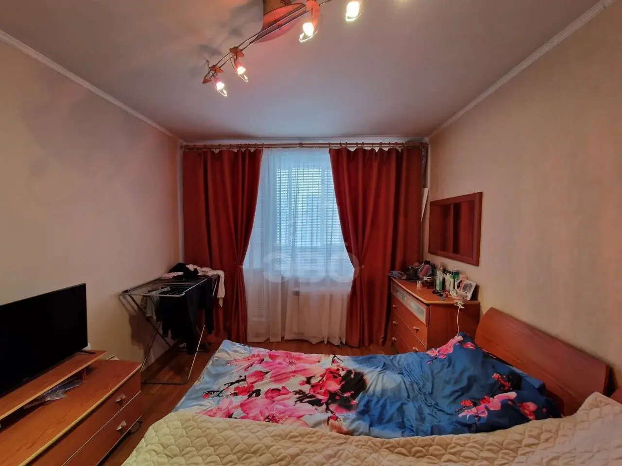 трехкомнатная квартира в Санкт-Петербурге по адресу: Белы Куна ул., 15, к 1, литера А