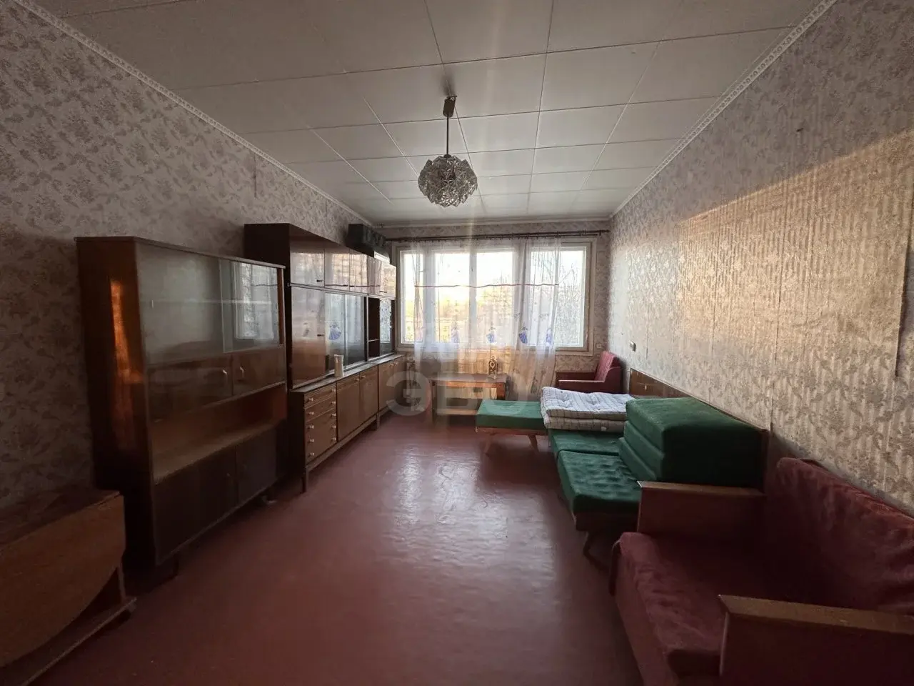 трехкомнатная квартира в Санкт-Петербурге по адресу: Тамбасова ул., 6, к 1
