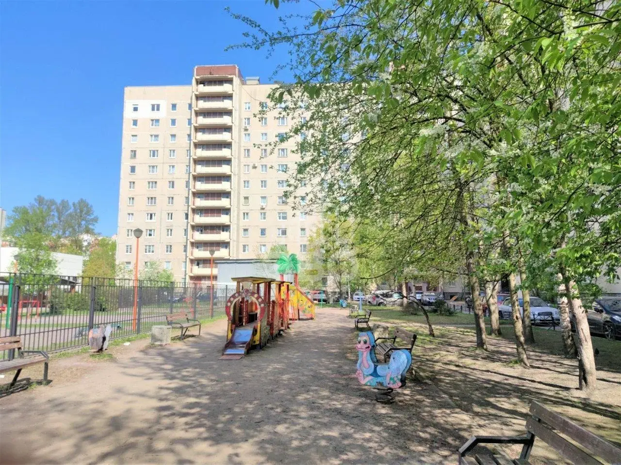 трехкомнатная квартира в Санкт-Петербурге по адресу: Вербная ул., 18, к 1, литера А