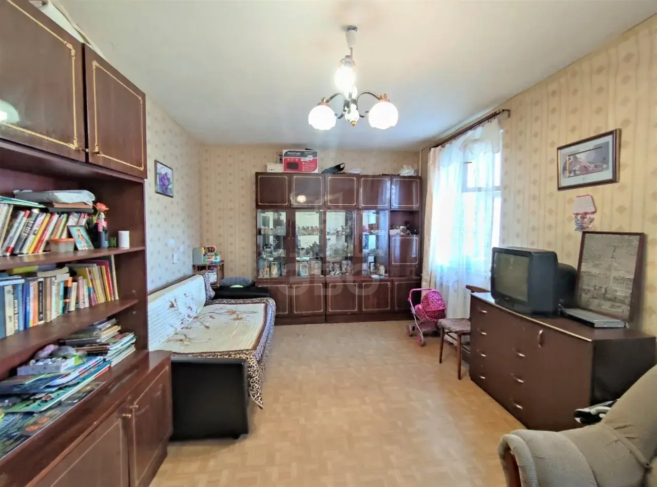 трехкомнатная квартира в Санкт-Петербурге по адресу: Вербная ул., 18, к 1, литера А