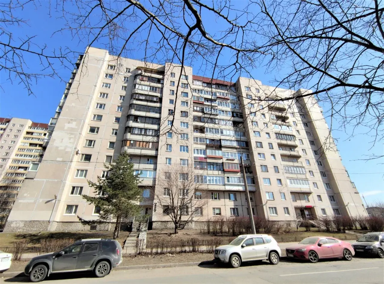трехкомнатная квартира в Санкт-Петербурге по адресу: Вербная ул., 18, к 1, литера А