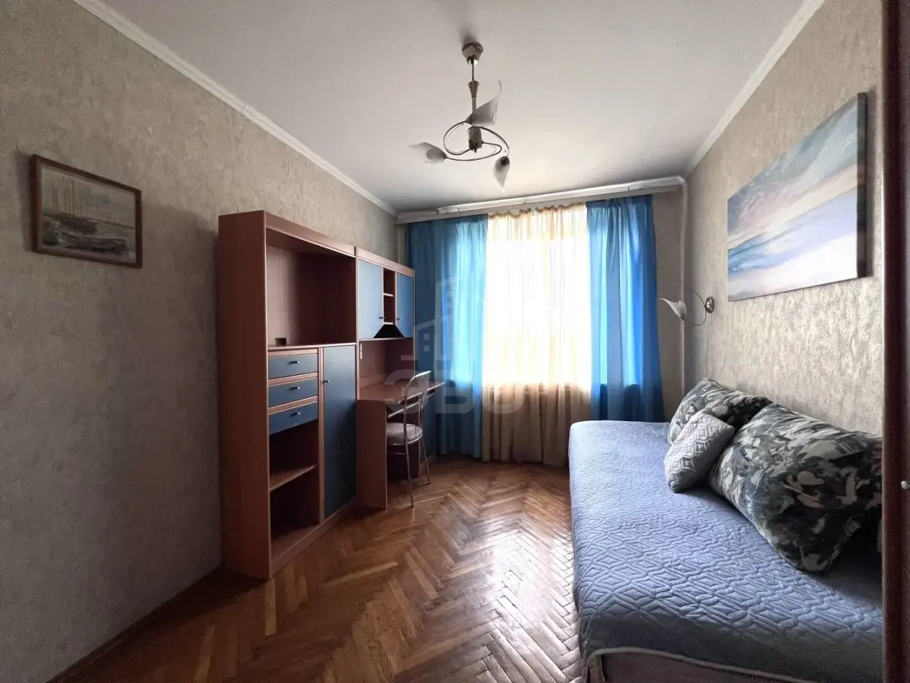 трехкомнатная квартира в Санкт-Петербурге по адресу: Лёни Голикова ул., 62