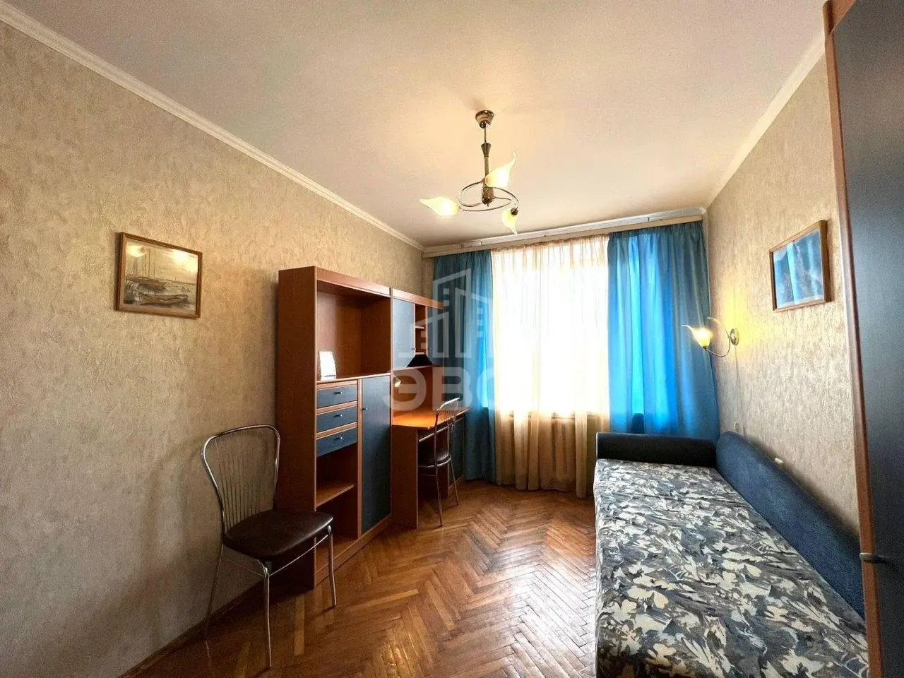 трехкомнатная квартира в Санкт-Петербурге по адресу: Лёни Голикова ул., 62