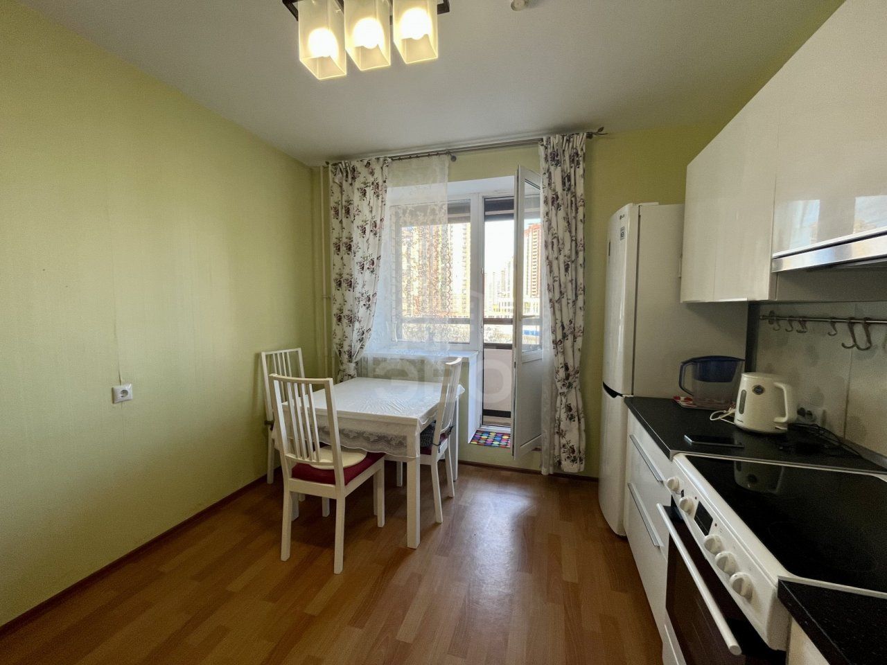 двухкомнатная квартира в Санкт-Петербурге по адресу: Фёдора Абрамова ул., 8, к 1