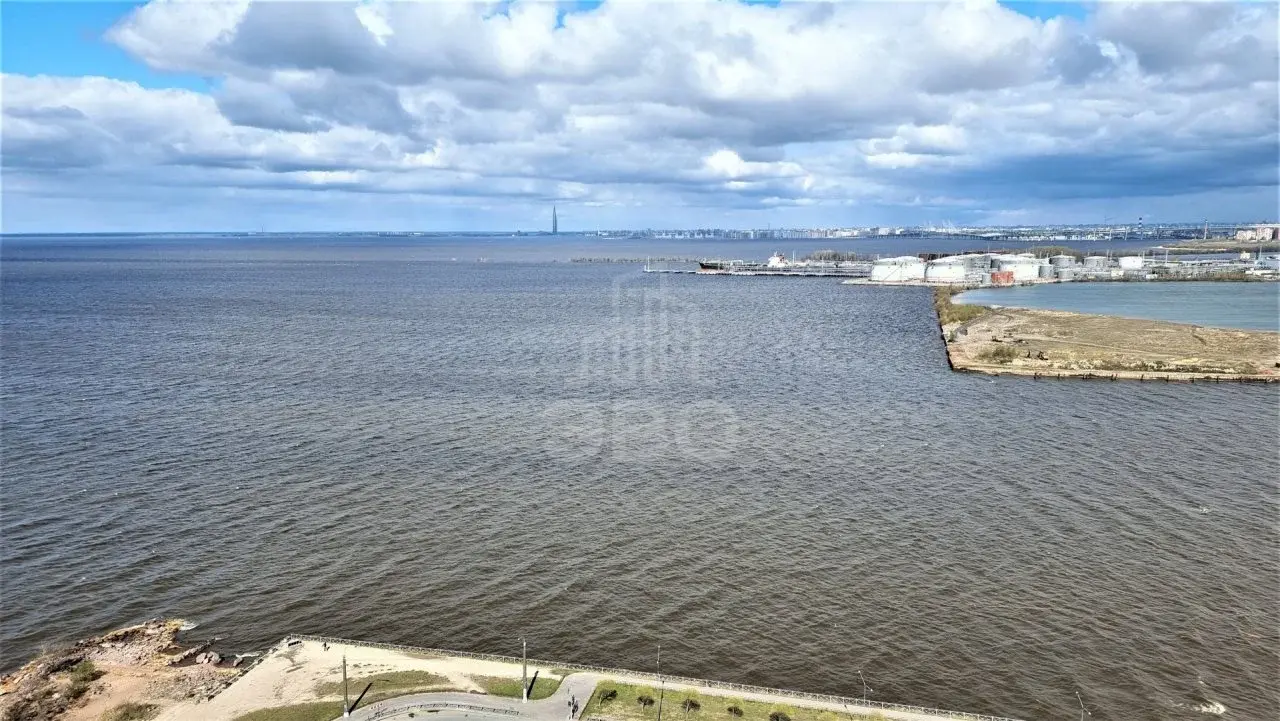 трехкомнатная квартира в Санкт-Петербурге по адресу: Балтийский б-р., 4
