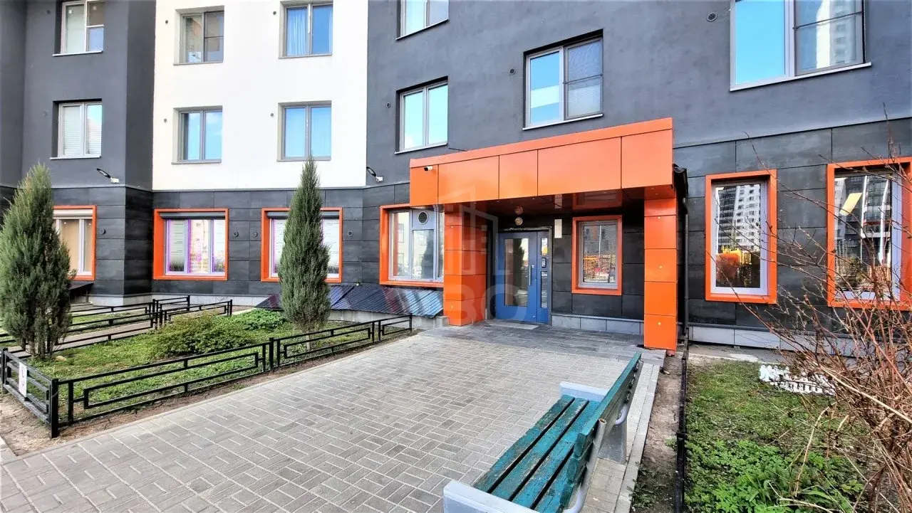 трехкомнатная квартира в Санкт-Петербурге по адресу: Балтийский б-р., 4