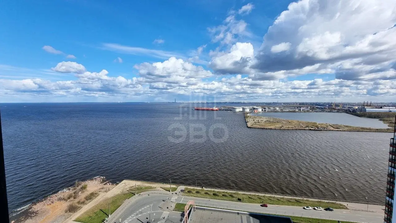 трехкомнатная квартира в Санкт-Петербурге по адресу: Балтийский б-р., 4