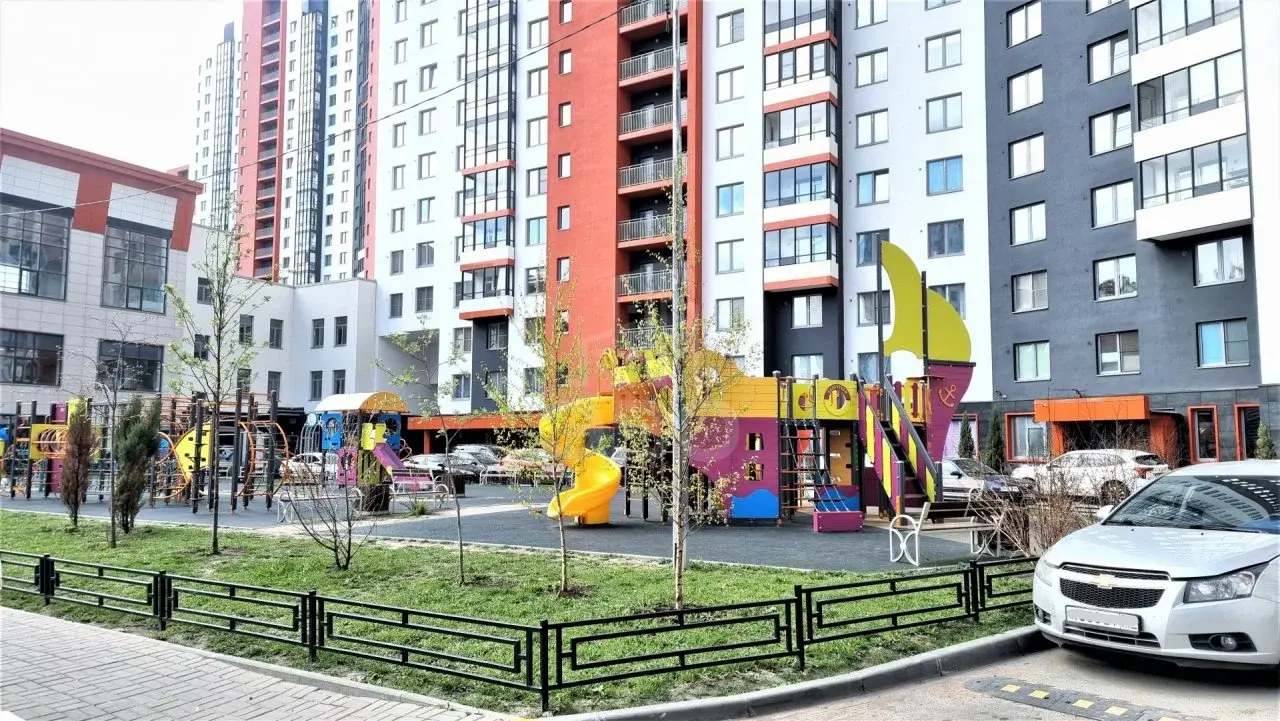 трехкомнатная квартира в Санкт-Петербурге по адресу: Балтийский б-р., 4