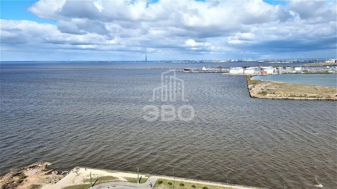 трехкомнатная квартира в Санкт-Петербурге по адресу: Балтийский б-р., 4