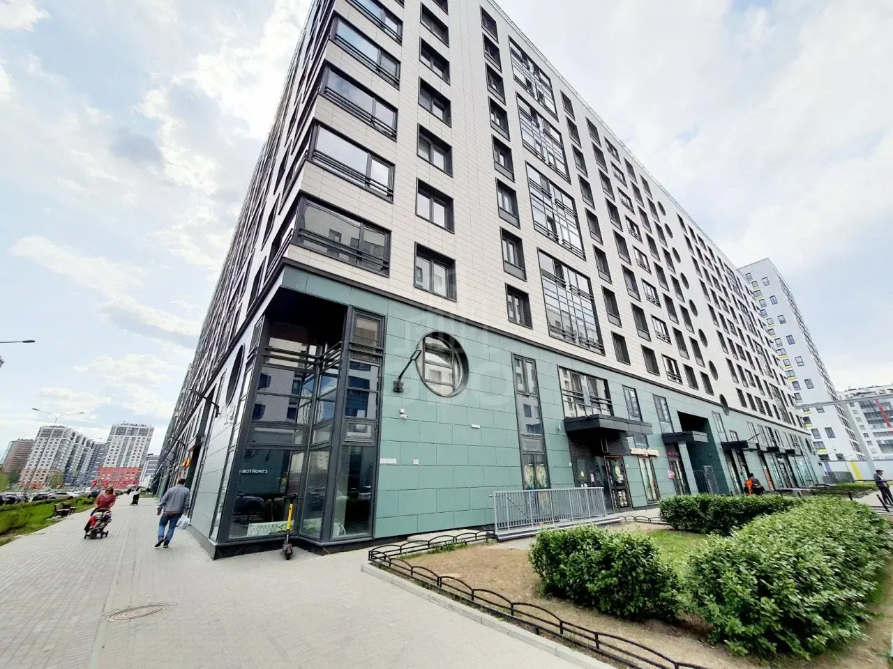 трехкомнатная квартира в Санкт-Петербурге по адресу: Парфеновская ул., 9, к 1