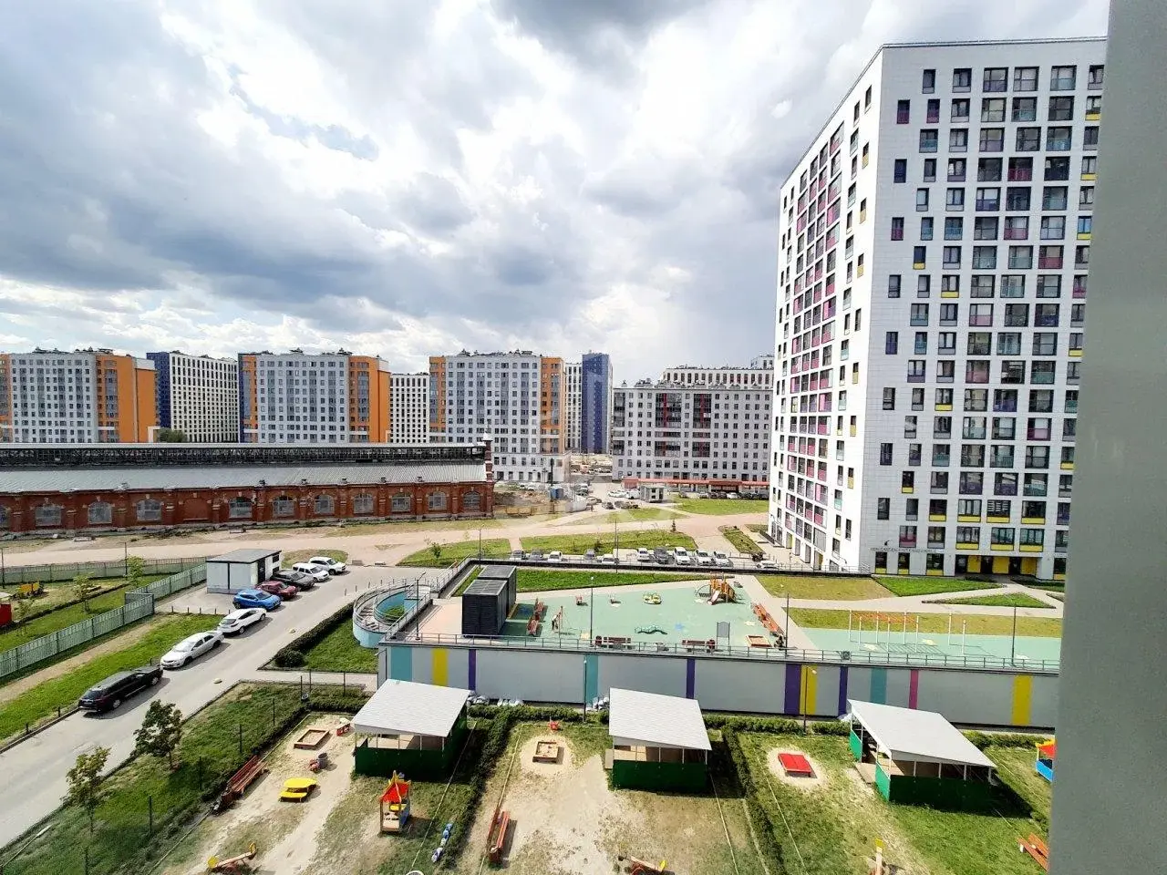 трехкомнатная квартира в Санкт-Петербурге по адресу: Парфеновская ул., 9, к 1