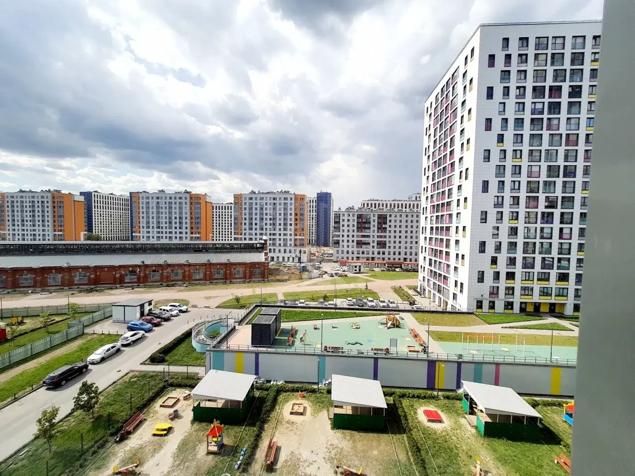 трехкомнатная квартира в Санкт-Петербурге по адресу: Парфеновская ул., 9, к 1