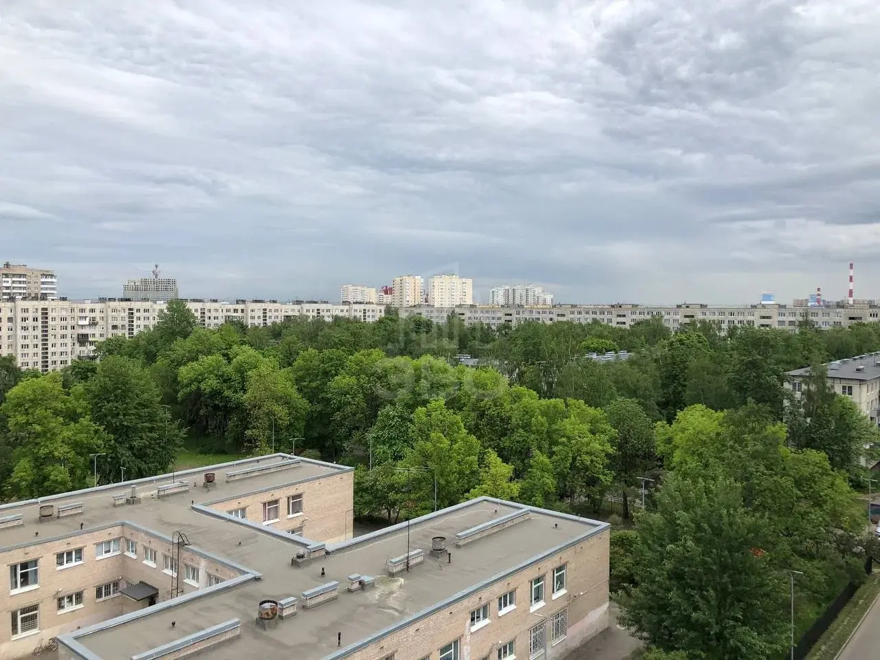 трехкомнатная квартира в Санкт-Петербурге по адресу: Крыленко ул., 15, к 2