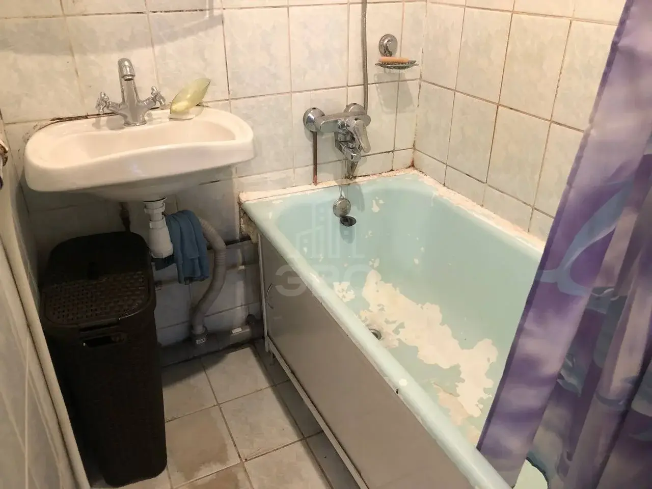 трехкомнатная квартира в Санкт-Петербурге по адресу: Крыленко ул., 15, к 2