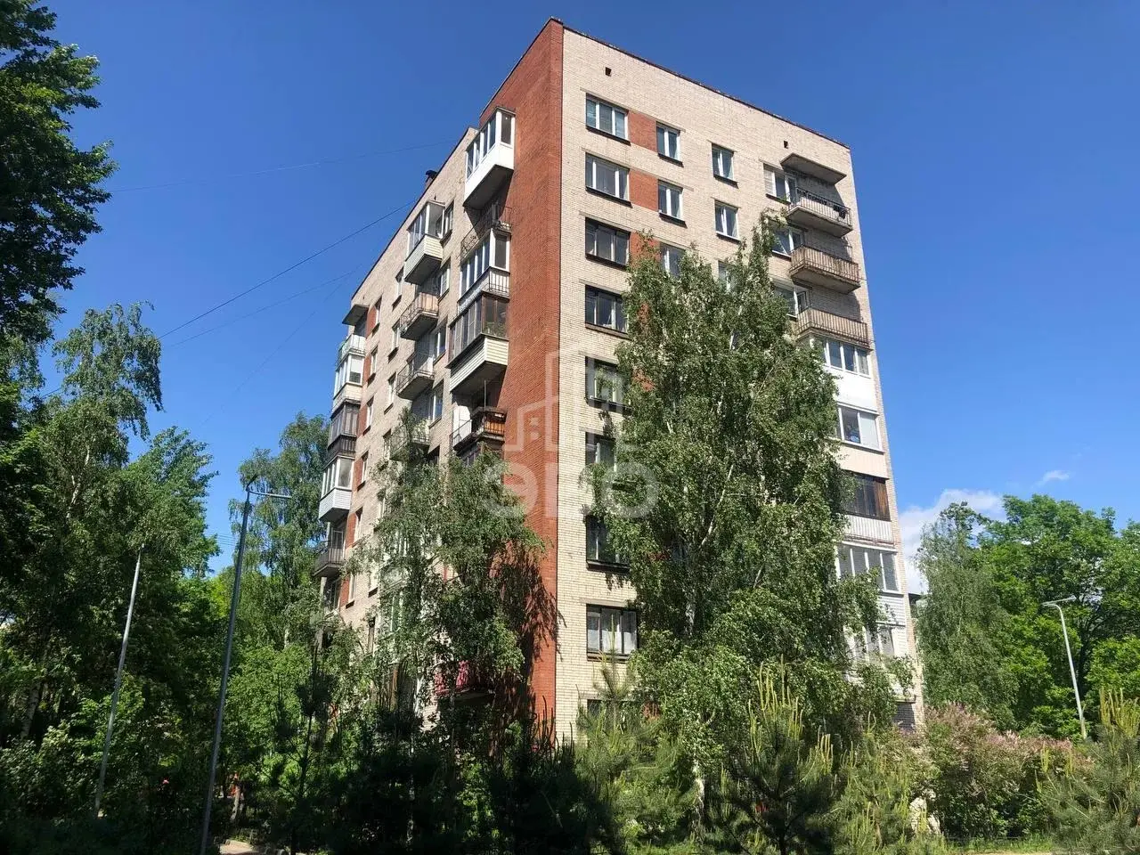 трехкомнатная квартира в Санкт-Петербурге по адресу: Крыленко ул., 15, к 2